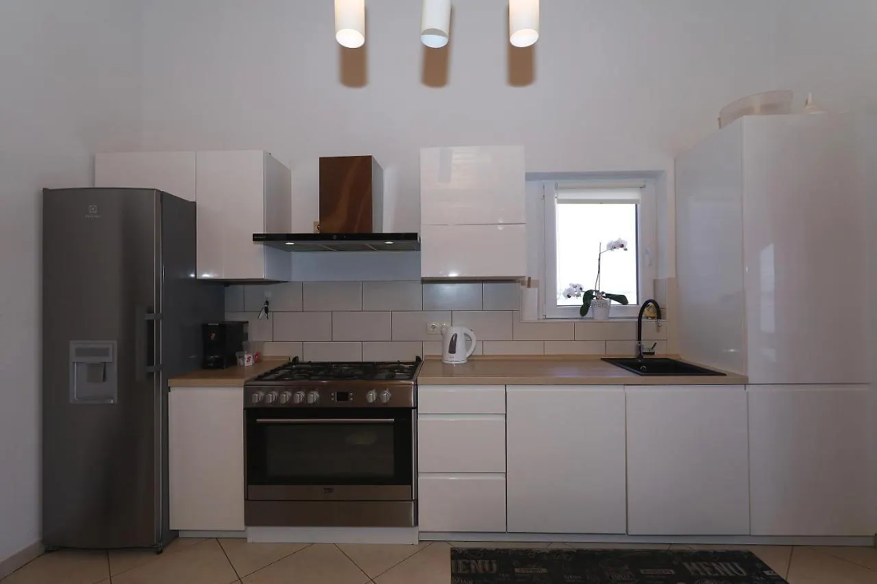Sea Pearl 1-Ambience Apartment Kali