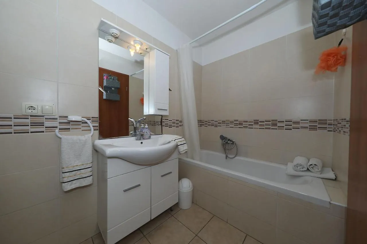 Sea Pearl 1-Ambience Apartment Kali