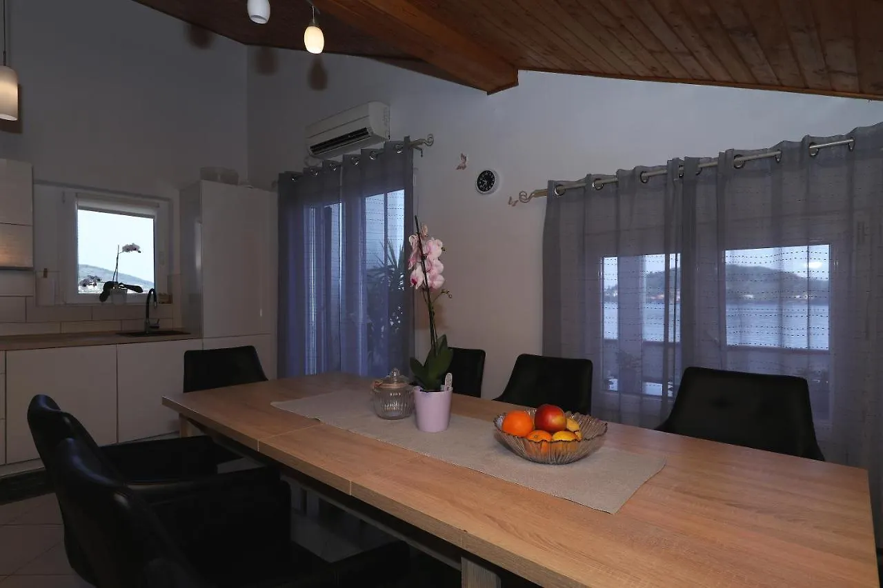 Sea Pearl 1-Ambience Apartment Kali 0*,  Croatia