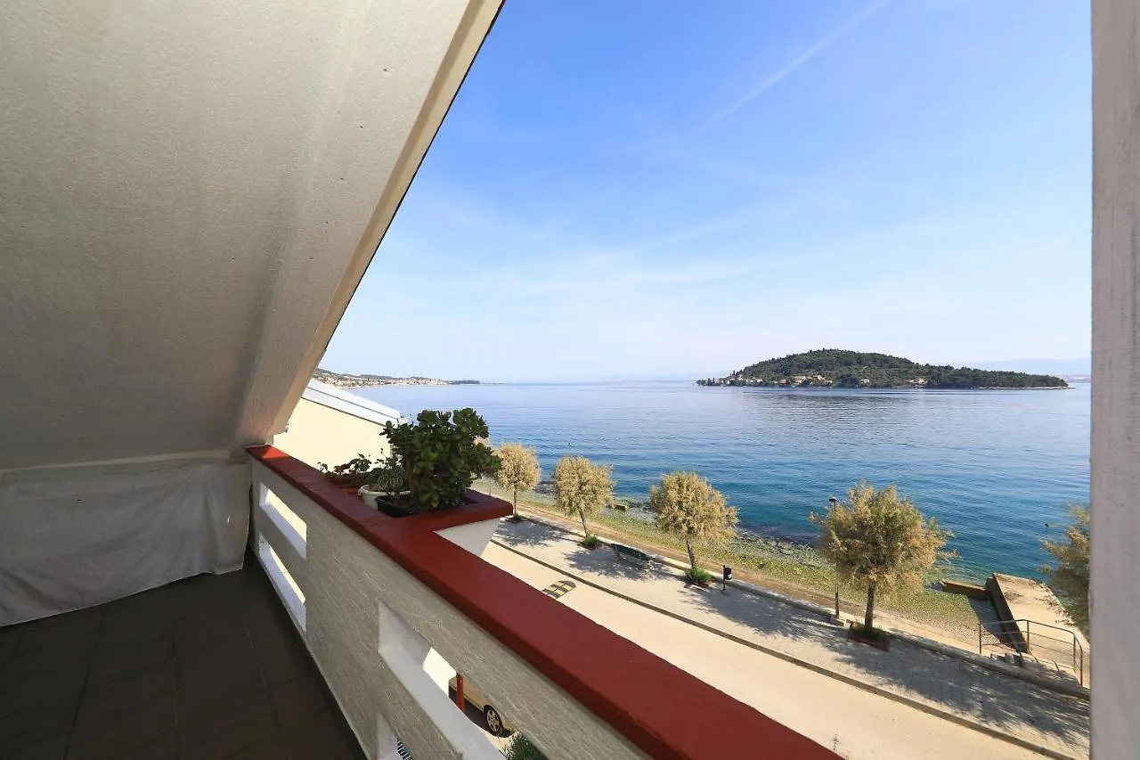Sea Pearl 1-Ambience Apartment Kali