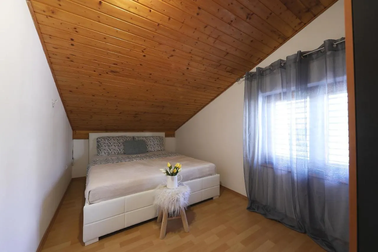 Sea Pearl 1-Ambience Apartment Kali