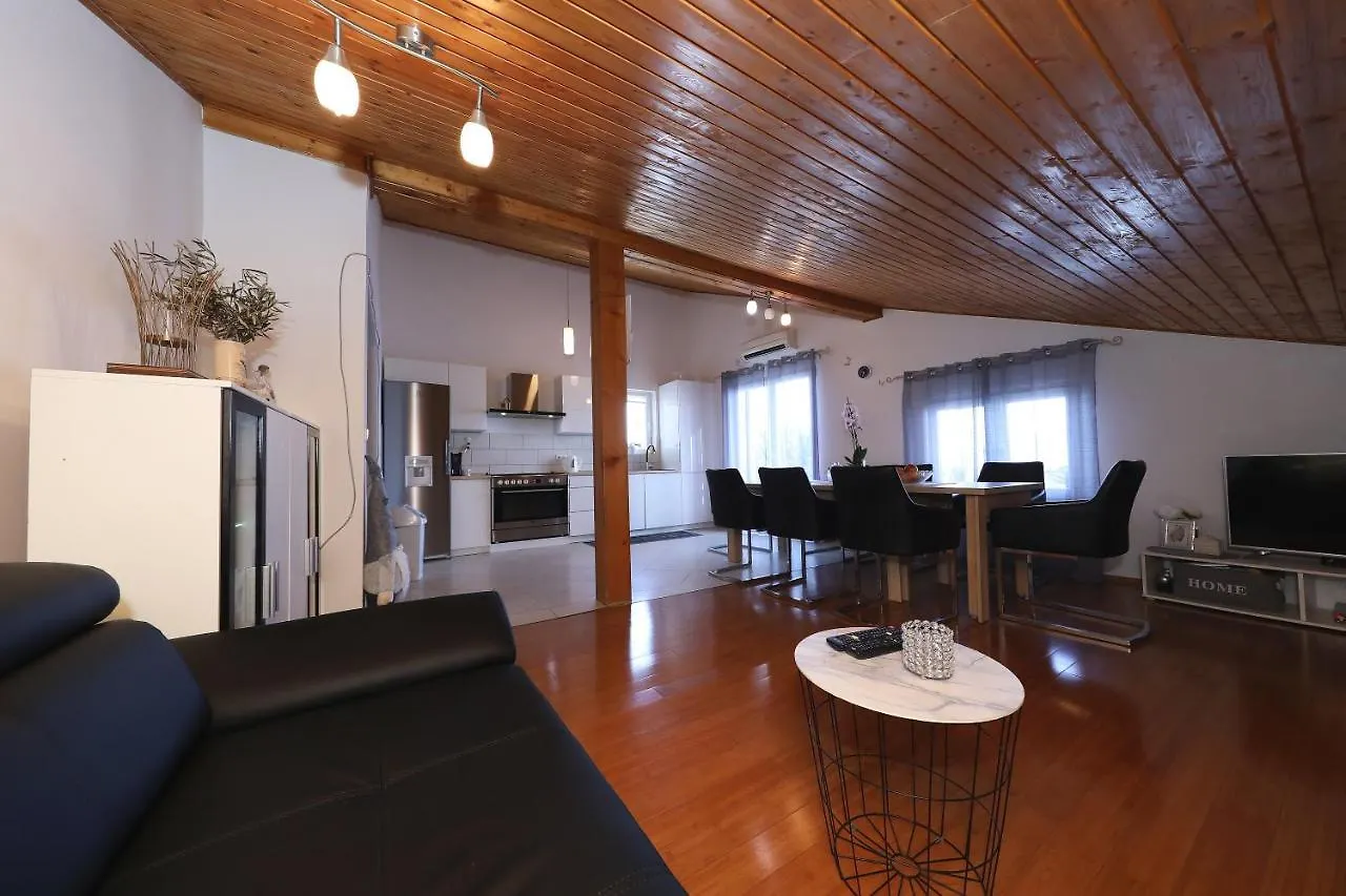 Sea Pearl 1-Ambience Apartment Kali